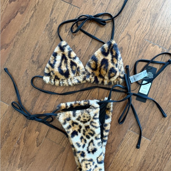 NWT Fashion Nova Leopard Faux Fur Bikini - XS - Picture 2 of 5